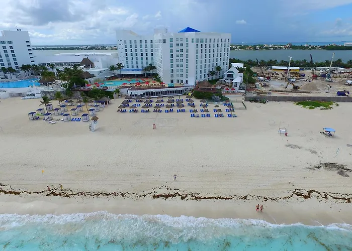 Sunset Royal Hotel Cancún